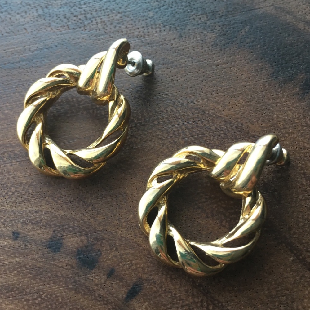 Vintage Gold Tone Pierced Earrings Circles